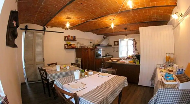 Poggio dei Farinetti, Забронировать Отель Диано-д'Альба Ланге
