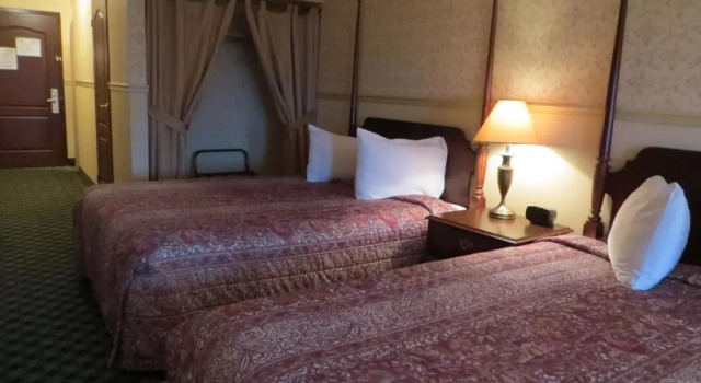 Четырёхместный номер Superior Auberge Montebello