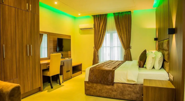 Executive Zimmer Pinnatech Suites
