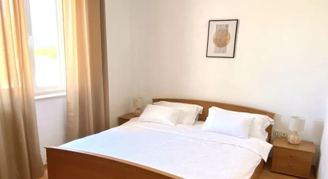 Spacious 2-bed Apartment in Cavtat, Забронировать Апартаменты/квартира Отели Цавтат с парковкой, рядом с Пляж Цавтат, Парковка