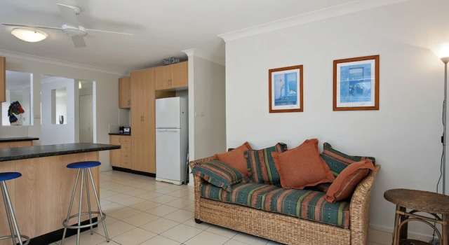 Beach House, 5 Gretel Close