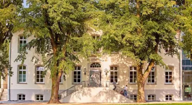 Jugendgästehaus Petershagen, Забронировать Отель Отели Weser Uplands 3 звезды, 3*