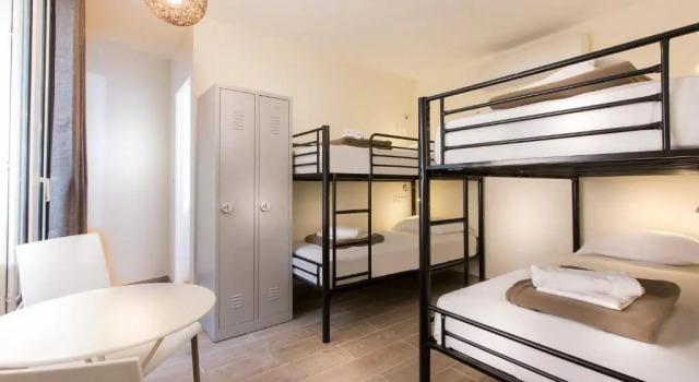 Четырёхместный номер Standard Enjoy Hostel