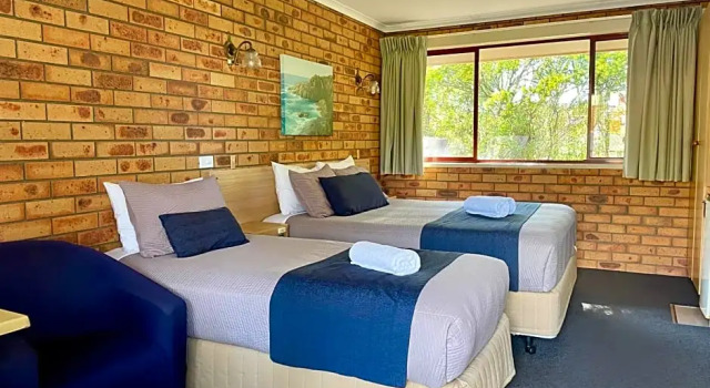 Кровать в общем номере Ocean View Motor Inn Merimbula