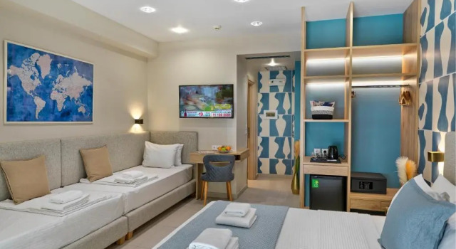 Четырёхместный номер Standard Phidias Piraeus Hotel