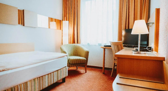Brücklwirt, Rezerwuj Hotel Hotele w Niklasdorf z basenem, Basen