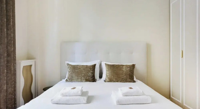 Spacious Apartment - 2br/4p - Arc de Triomphe, Забронировать Апартаменты/квартира Париж Иль-де-Франс, рядом с Трокадеро
