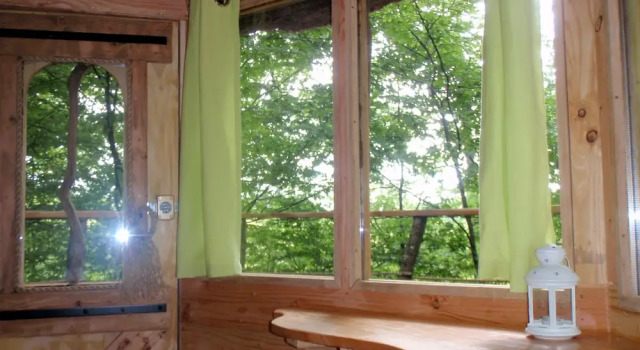 Cabanes du Bois Clair, Boek Hotel Hotels in Franche-Comte met ontbijt, Ontbijt