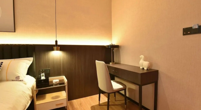 dongguanyixinshejijiudian