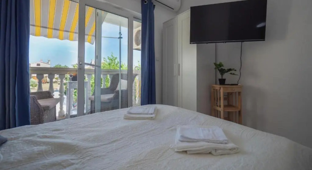 Студия с балконом Apartments Domic