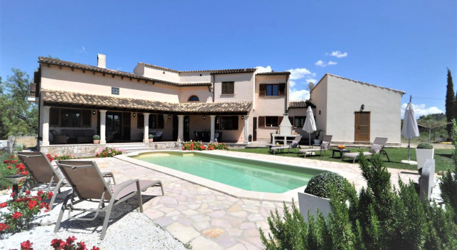 C277 Son Rubi by Mallorca Villa Selection, Book Hotel Inca Majorca