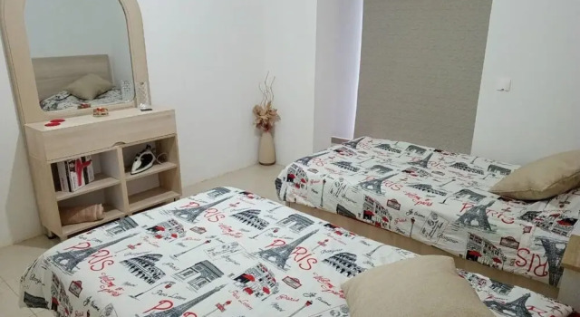 2 Bed Flat - Sleeps 6 - Pets - Pool - Smoking, Prenota Casa vacanze Hazmieh 