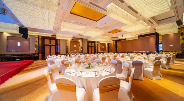 Wyndham Grand Tongren Downtown Hotel, Book Hotel Tongren Guizhou