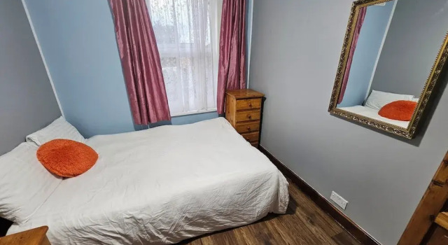 SnoozeDen Wellesley – Near to Slough Station