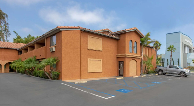Номер Standard Quality Inn & Suites Oceanside Near Camp Pendleton