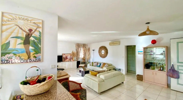 Villa 130m2, near St-Tropez, direct beach access, Rezervasyon Villa Grimaud Gulf of Saint Tropez