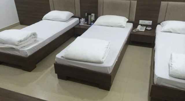 Hotel Mayur, Prenota Hotel Butibori Maharashtra