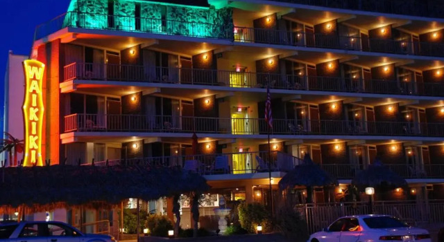 Люкс Deluxe Waikiki Oceanfront Resort