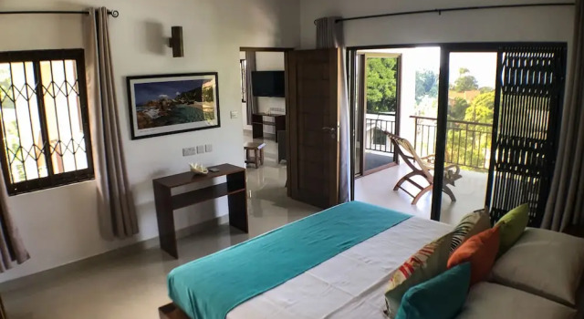 Whispering Palms, Book Apartment Hotels in Mahe with Parking, Parking