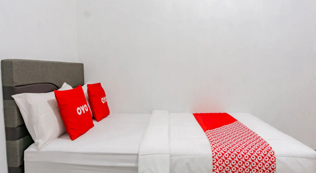 Номер Standard Hotel O Penginapan Kertajaya Syariah