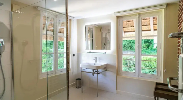 Двухместный люкс с видом на море New Cottage & spa de nage Guesthouse