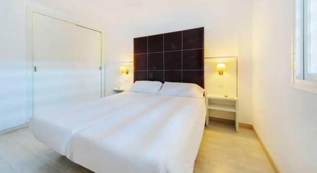 Apartment 2 Schlafzimmer mit Balkon Club Simó
