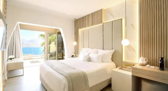 Двухместный номер Standard с балконом Hôtel Marinca & Spa