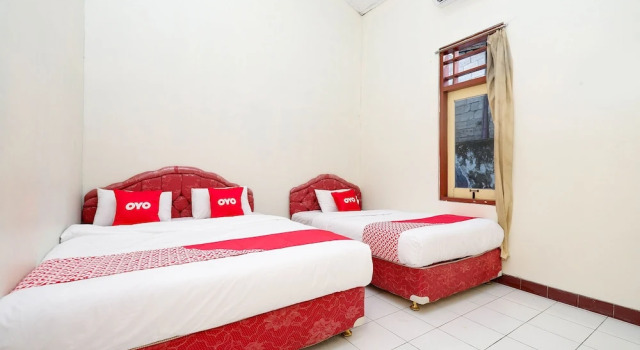 Superior Suite OYO Capital O 1808 New Bandungan Indah