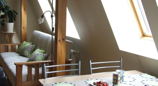 Sunlit Loft Apartment Riga, Rezerwuj Apartament Tanie hotele w Riga