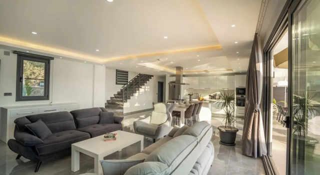 Вилла Luxury Villa The Moon
