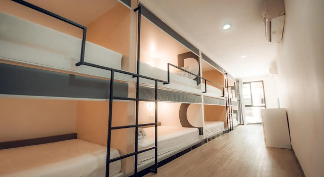 Кровать в общем номере (женский номер) MonkeyNap Hostel