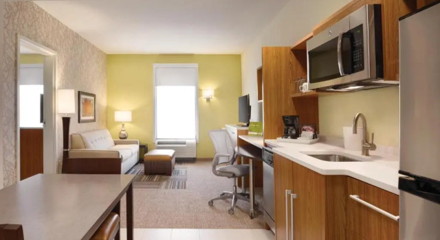 Четырёхместный номер Standard c 1 комнатой Home2 Suites by Hilton Parc Lafayette