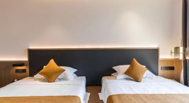 Люкс c 1 комнатой с видом на реку Jiande Man Coral Hot Spring Resort Hotel