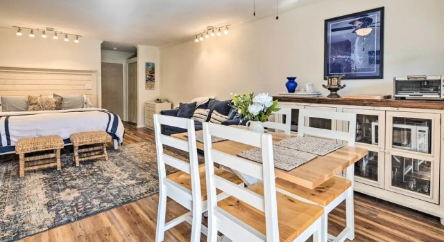 Balcony + Pool Access! Couples Escape in Lake Lure
