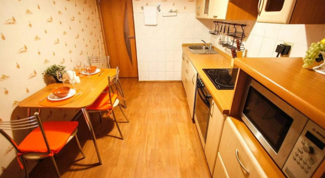 MneNaSutki Yablochkova 37B, Book Hotel Hoteller i Timiryazevskiy med parkering, Parkering