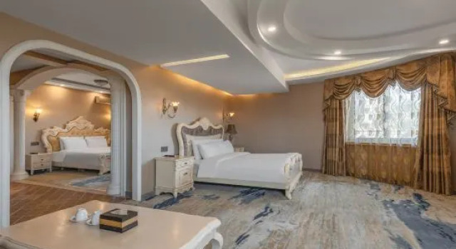 Люкс Homeinn Ease Hotel (Qinhuangdao Beidaihe Laohushi)