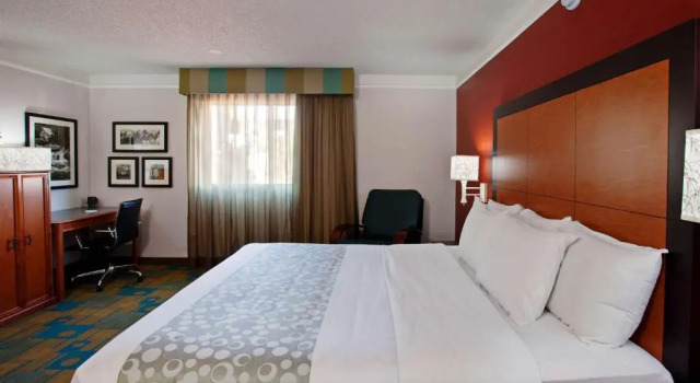 Номер Standard La Quinta Inn & Suites by Wyndham Irvine Spectrum