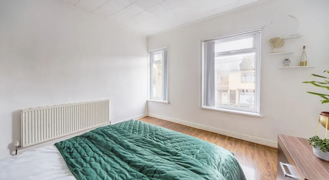 Charming 5-bed House in Birmingham