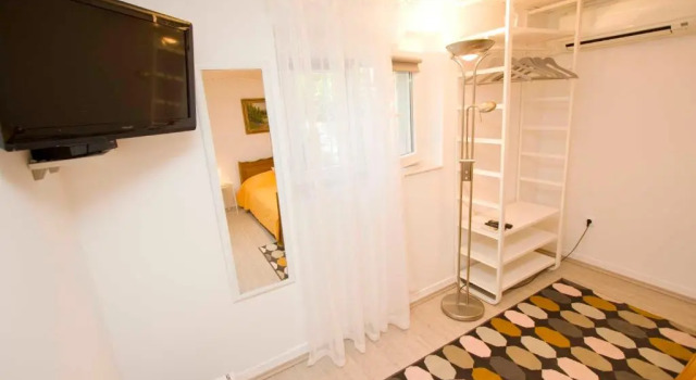 Rooms Beros, Забронировать Гостевой дом Гостевые дома Макарска, рядом с Набережная Рива (Макарска), Гостевой дом