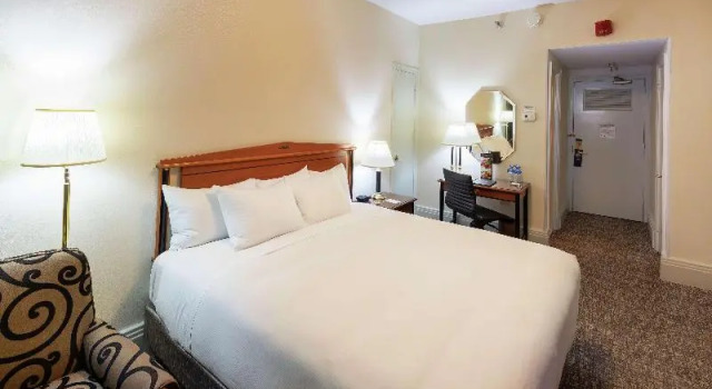 Номер Hilton Cincinnati Netherland Plaza