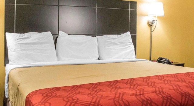Двухместный номер Standard Econo Lodge Columbus West