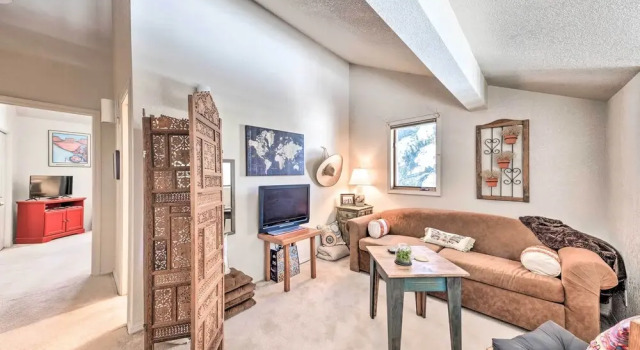 Bright Cloudcroft Condo w/ Game Room + Deck!, Foglalás Apartman Cloudcroft Új-Mexikó