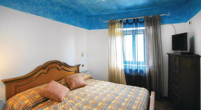 4 Bedroom Gorgeous Home In Montefegatesi, Book Hotel Montefegatesi Tuscany