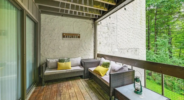 Sapphire Valley Condo w/ Pool & Lake Beach Access!