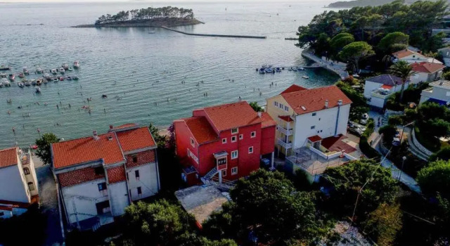Apartment Peky, Prenota Appartamento Hotel a Isole Quarnerine con parcheggio, Parcheggio