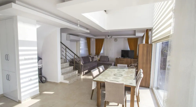 Villa Frezya by Villamnet