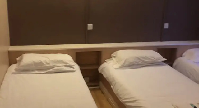 Трёхместный номер Standard The Salford Arms Hotel - Adults Only