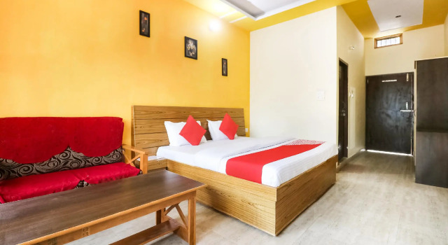 Люкс Standard OYO 47840 Hotel Comfort Inn