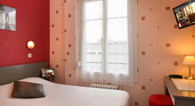 Номер Economy Logis Hôtel Des Châteaux De La Loire