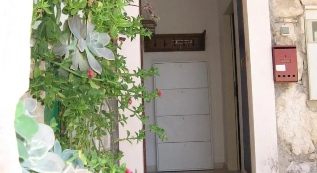 Apartment Sanja, Prenota Appartamento Splitska 